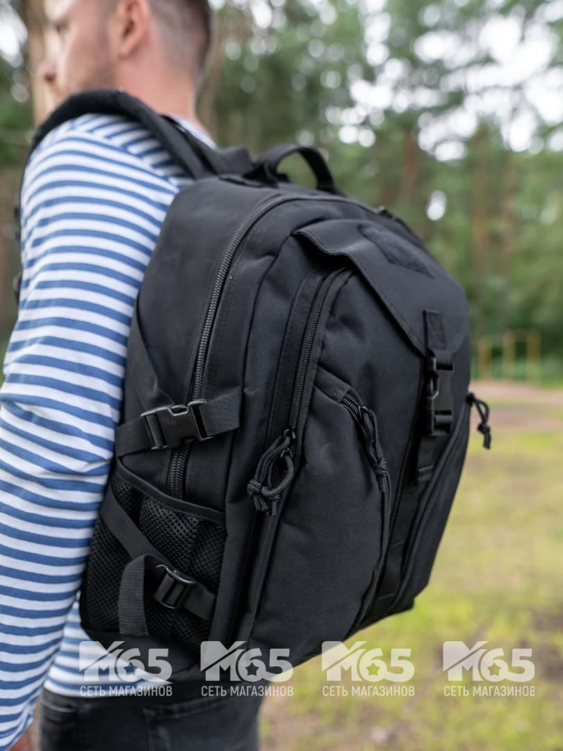 Рюкзак с двумя косыми карманами спереди, black